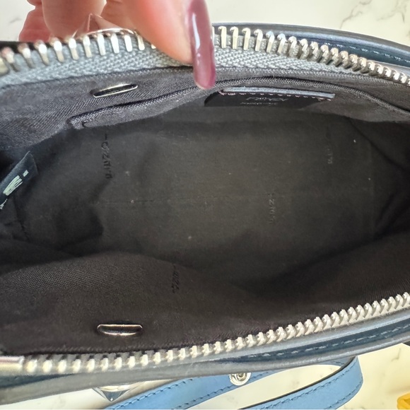 Fendi By The Way crossbody in blue calfskin leather - Picture 12 of 15